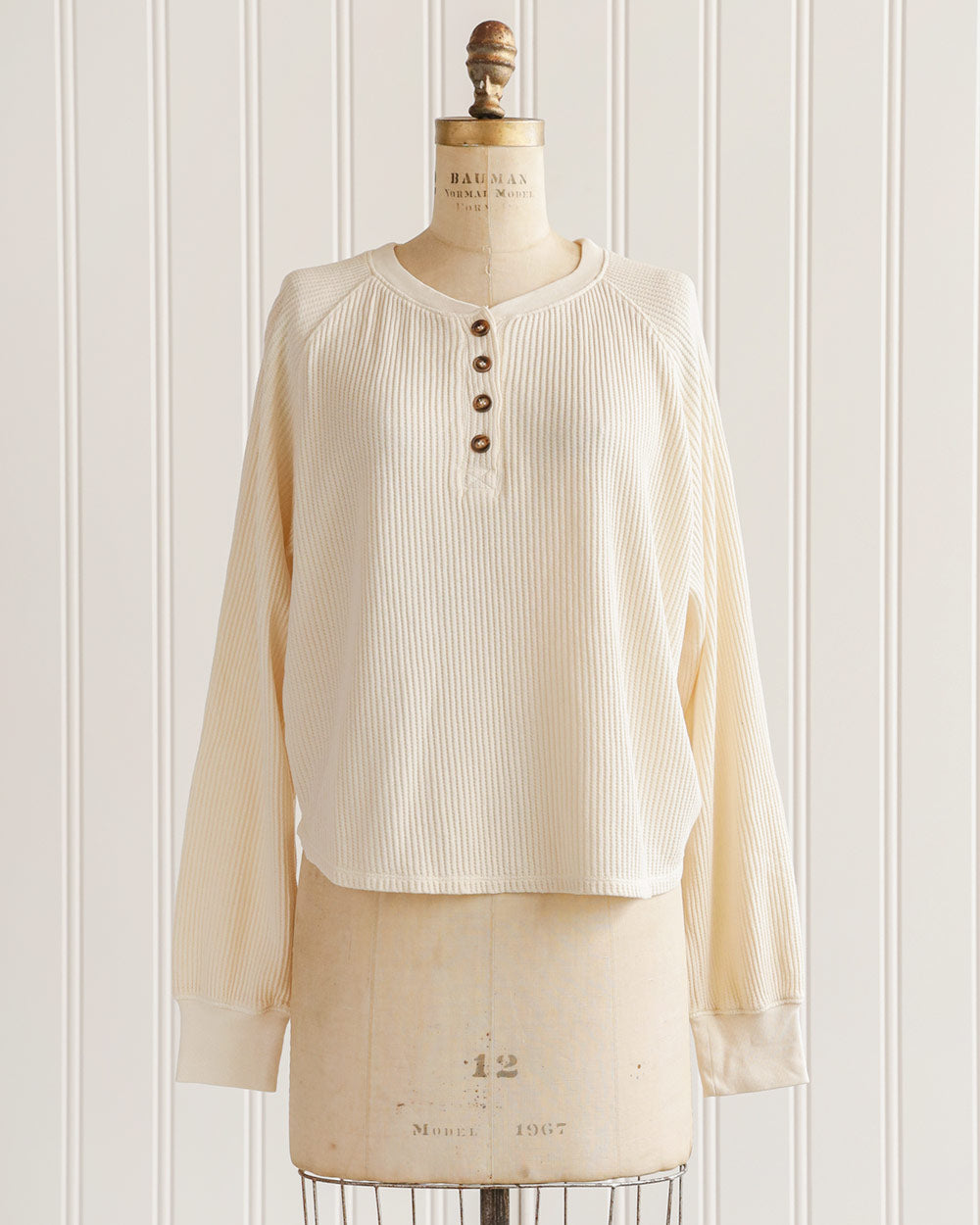 Cozy-ribbed-knit-raglan-sleeve-henley-shirt-C2781T_1_1000x.jpg?v%5Cu003d1729106217